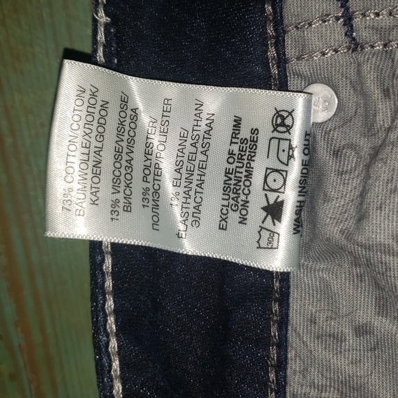 Silver Suki Bootcut Jeans. Size 33x33 - Picture 6 of 7